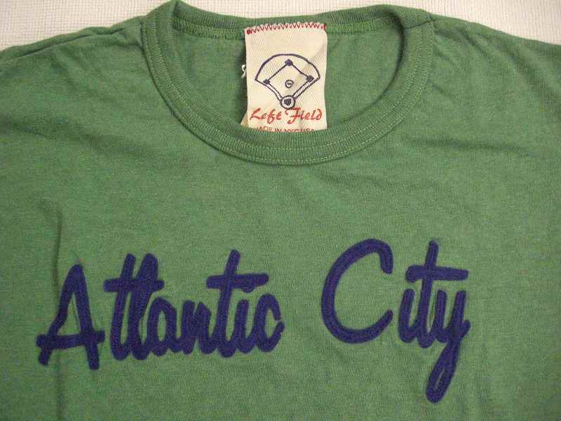 レフトフィールド 半袖Ｔシャツ ATLANTIC CITY   ケリーグリーン