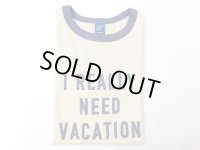 グッドオン　 半袖リンガープリントTシャツ   NEED VACATION    スモーキーブルー