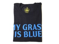 BLUESCENTRIC    半袖プリントTシャツ　　MY GRASS IS BLUE       BLACK