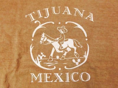 画像2: ミクスタ　　S/Sクループリント Tシャツ　   TIJUANA   キャメル 