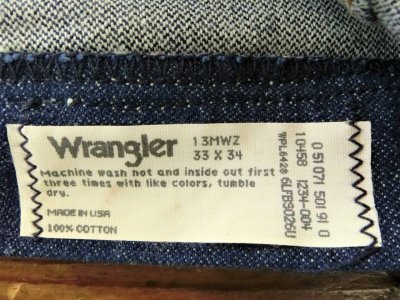 画像2: Wrangler   13MWZ    2000年代　　ブロークンデニム   W33/L34 　　MADE IN USA