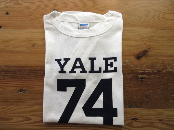 画像1: CHAMPION   　TRUE TO ARCHIVES  　    1/4 FOOT BALL T-SHIRT    　　YALE(ホワイト) (1)